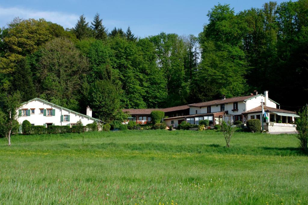 A L'Oree Du Bois Hotel Futeau Bagian luar foto
